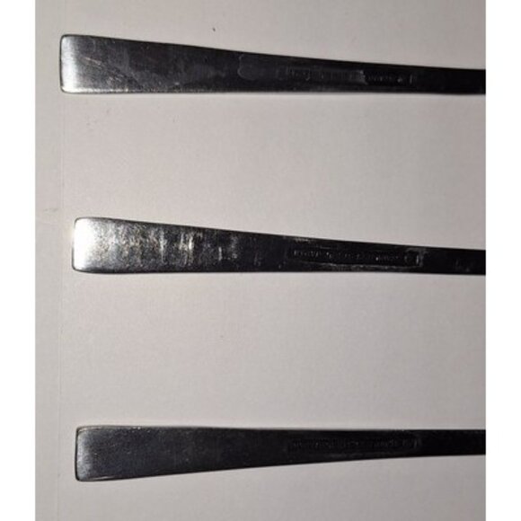 OXH60 Oxford Hall 3 Sugar Spoons Flatware Fleur De Lis Japan - Picture 6 of 9